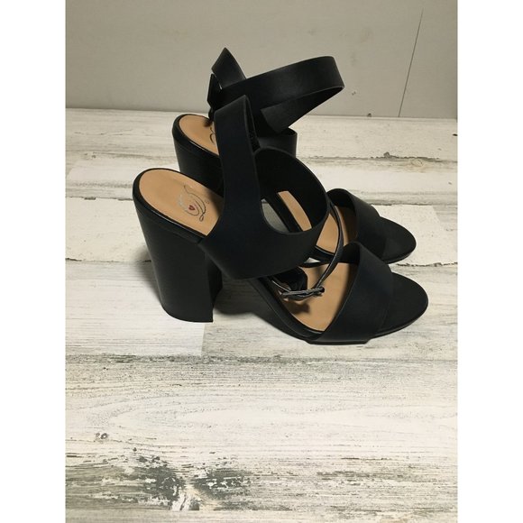 Unknown brand woman’s double ankle strap black 4” chunky heeled dress sandal - Picture 2 of 7